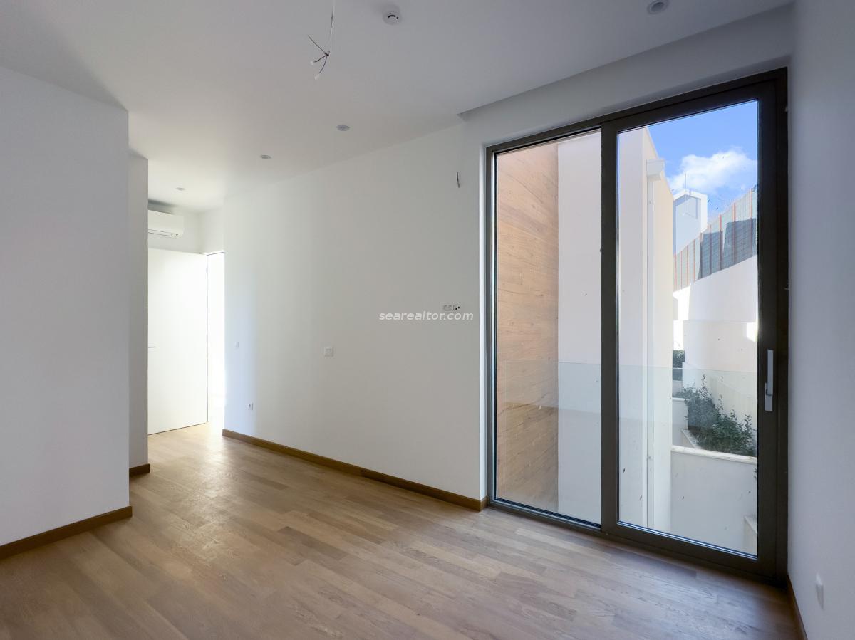 Kuća u Tivtu, 312m² — 18