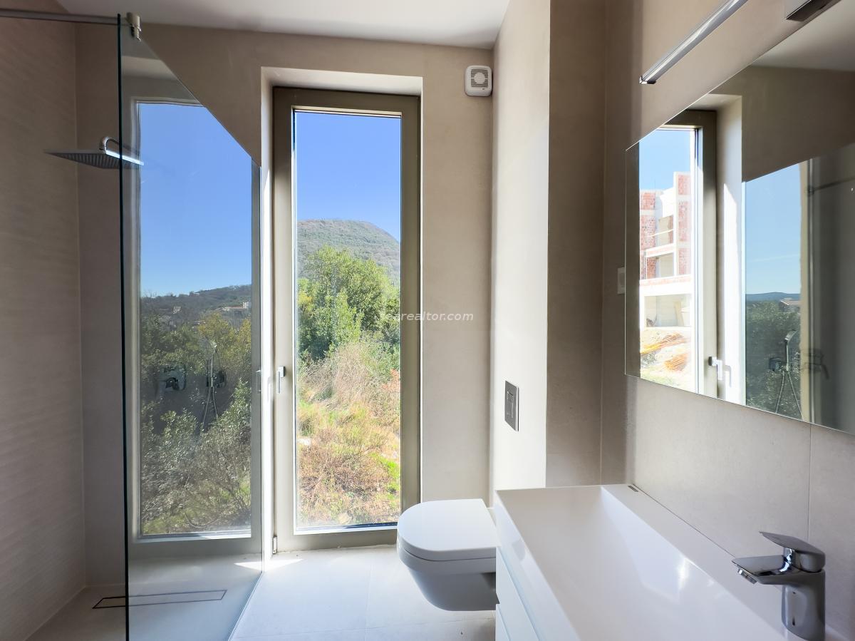 Kuća u Tivtu, 312m² — 23