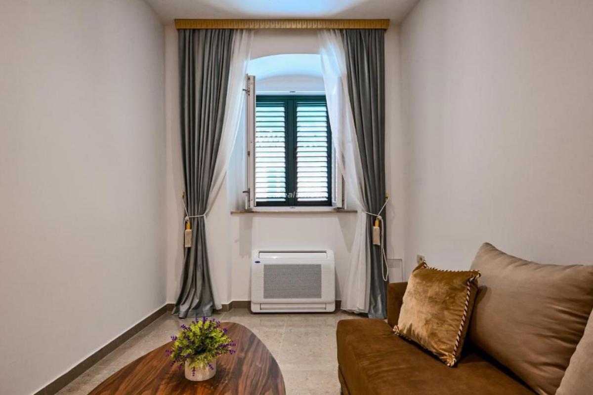 Geräumige Drei-Zimmer-Wohnung – Altstadt Kotor 11