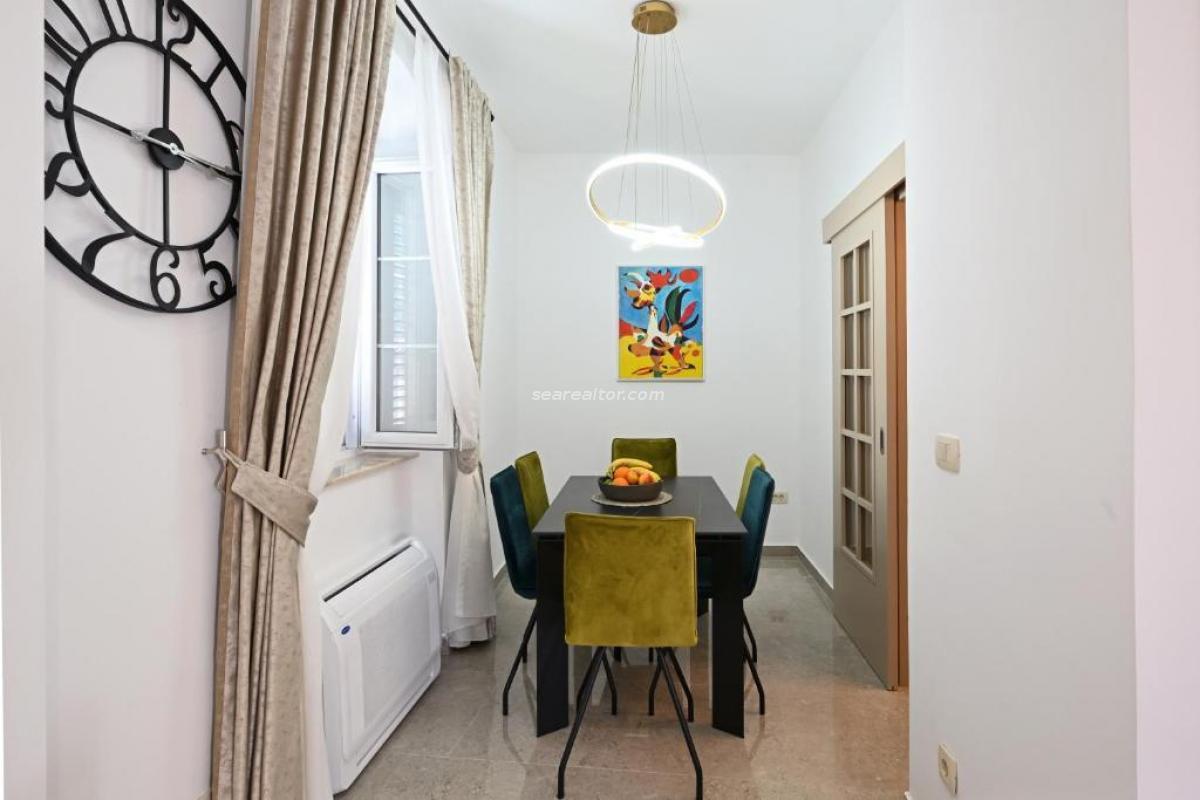 Geräumige Drei-Zimmer-Wohnung – Altstadt Kotor 14