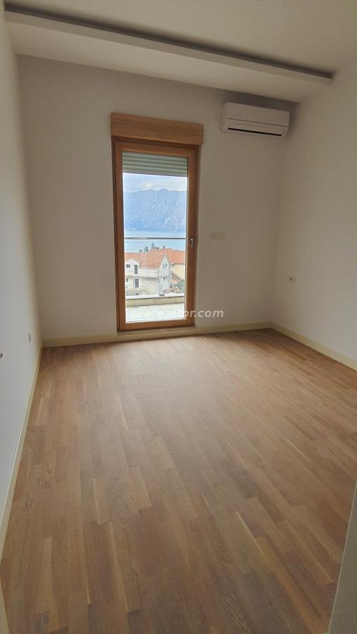 Trosoban stan u Kotoru, 100m² 11
