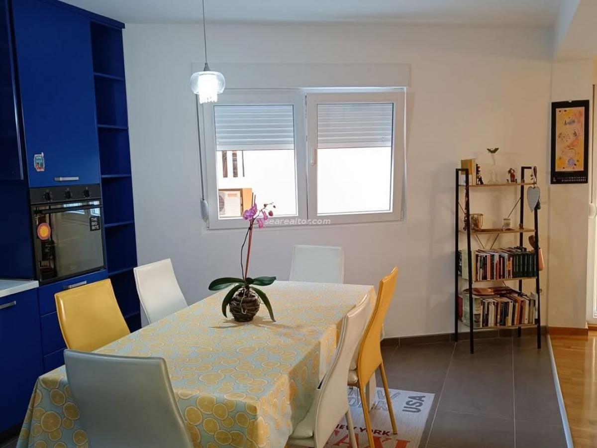 Двухкомнатная квартира 81 м² с парковкой – Тиват, Мазина 6
