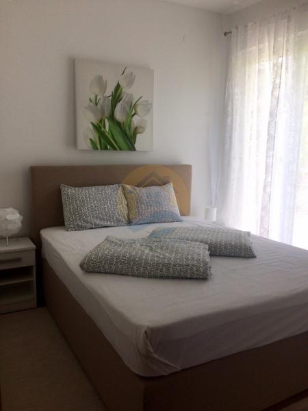 Dvosoban stan u Herceg Novom, 71m² 4