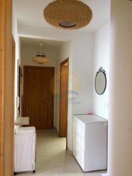 Dvosoban stan u Herceg Novom, 71m² 7