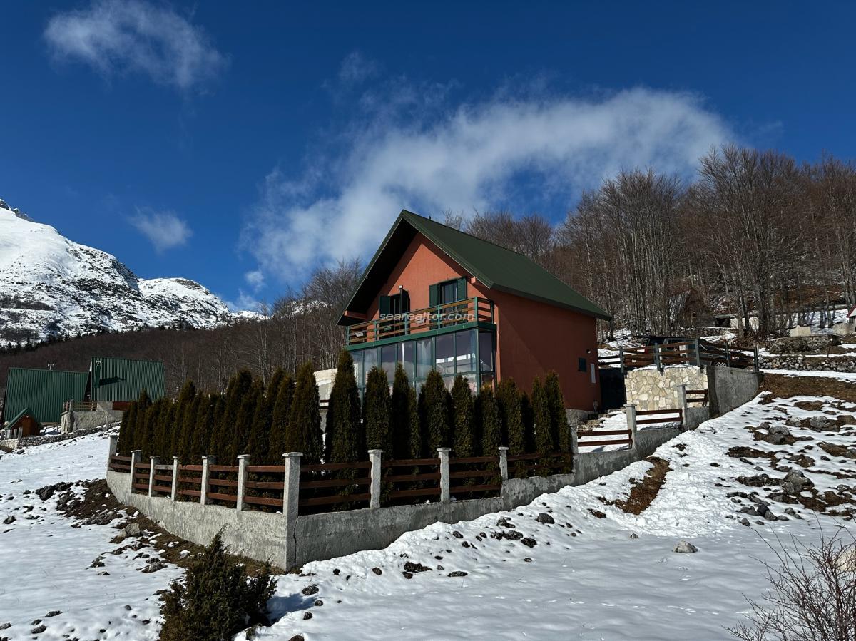 Houses for Sale · Žabljak