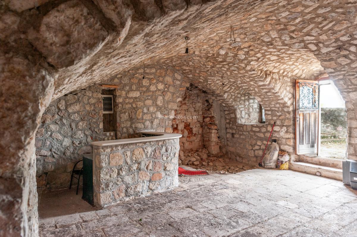 Commercial Space in Herceg Novi Old Town – Investment Opportunity 6