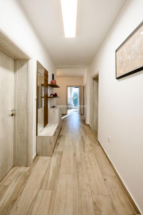 Luxuriöse 3-Zimmer-Wohnung mit privatem Parkplatz – Mrčevac, Tivat 11