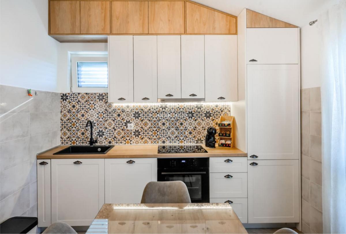 Luxuriöse 3-Zimmer-Wohnung mit privatem Parkplatz – Mrčevac, Tivat 6