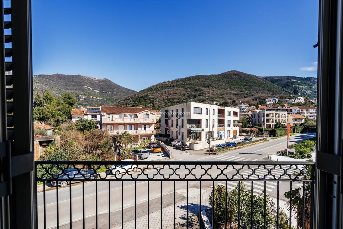 Stilvolle Eigentumswohnung in einem modernen Wohngebäude in Tivat 19