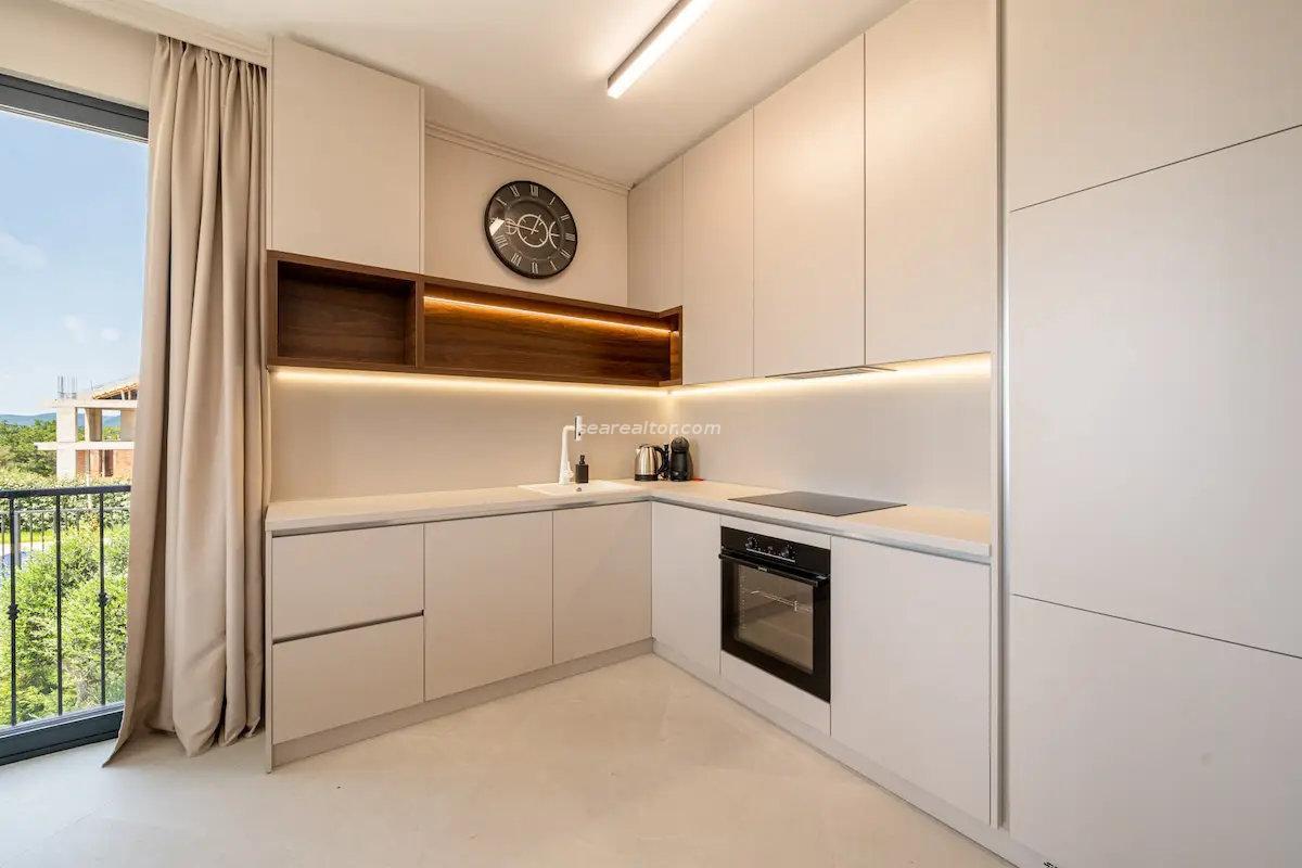 Havuzlu, 4 Yatak Odalı ve Panoramik Manzaralı Modern Kır Villası – Budva Rivierası 15