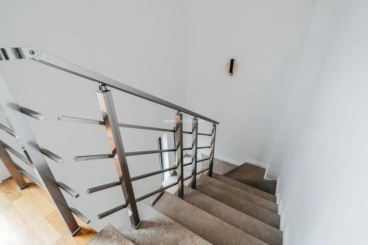 Kuća u Budvi, 220m² 12