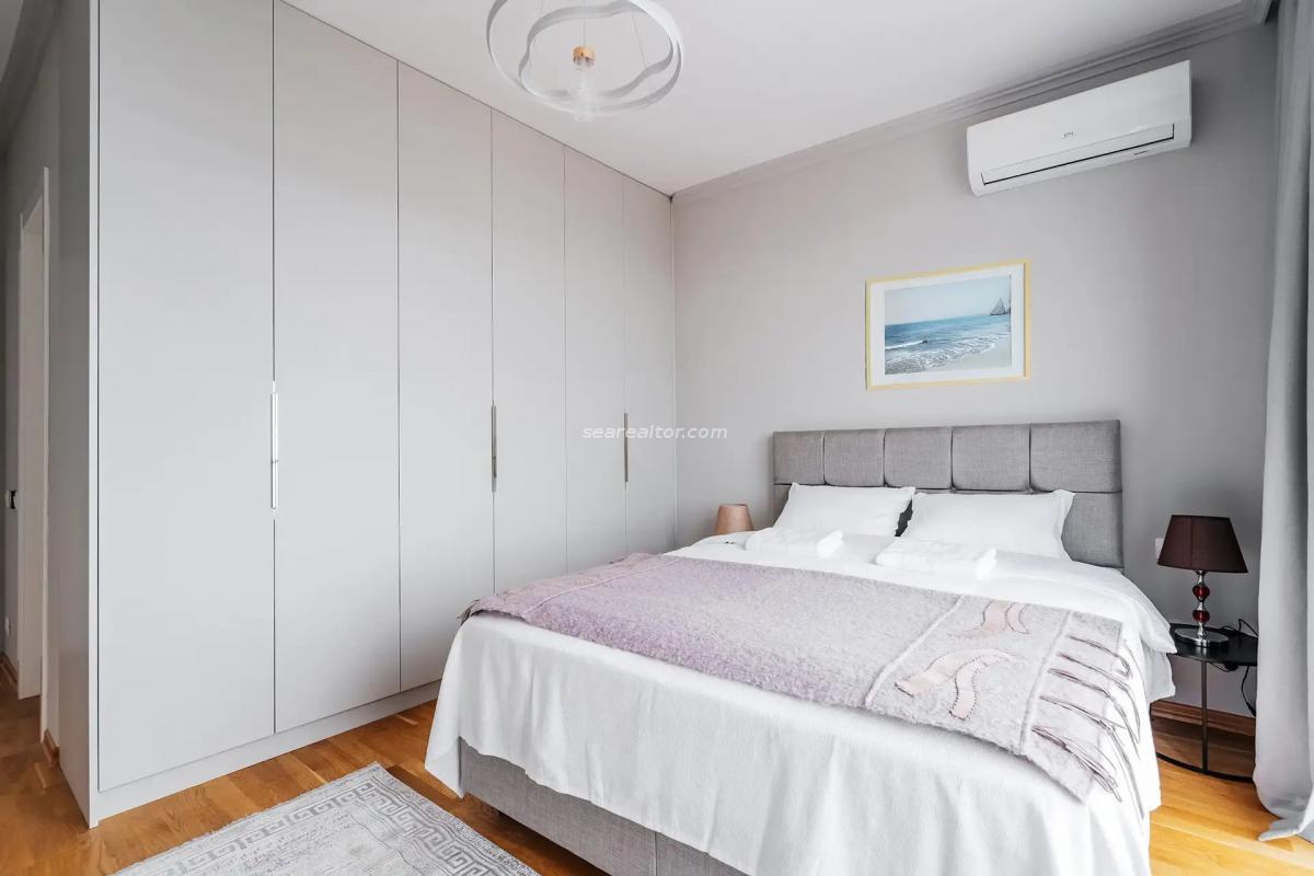 Kuća u Budvi, 220m² 18