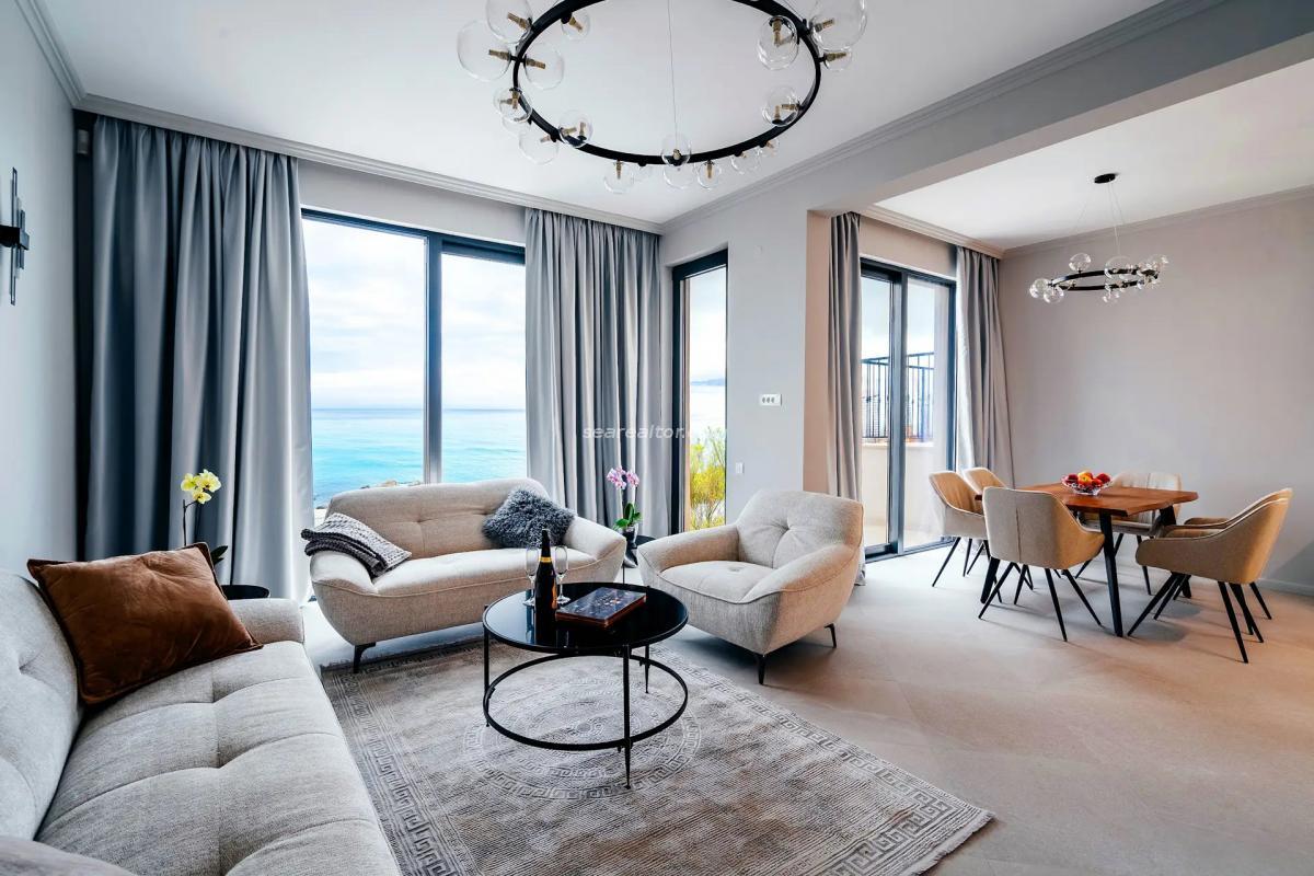 Kuća u Budvi, 220m² 4