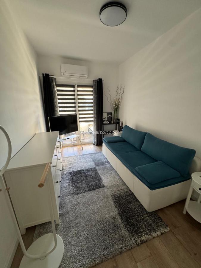 Modernes 1-Schlafzimmer-Apartment im Zentrum von Tivat, 2 Minuten zum Strand – Meerblick 13