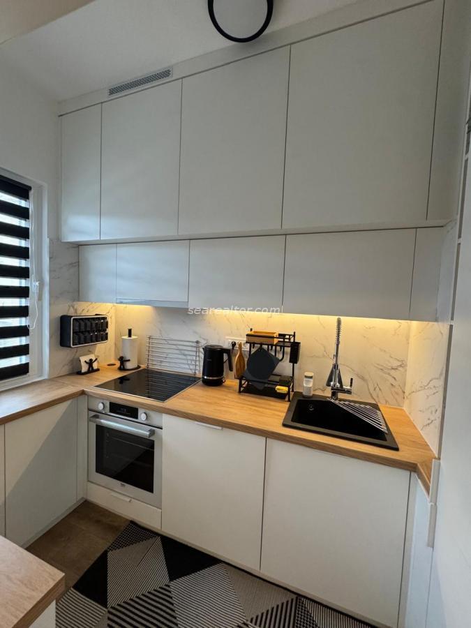Modernes 1-Schlafzimmer-Apartment im Zentrum von Tivat, 2 Minuten zum Strand – Meerblick 8