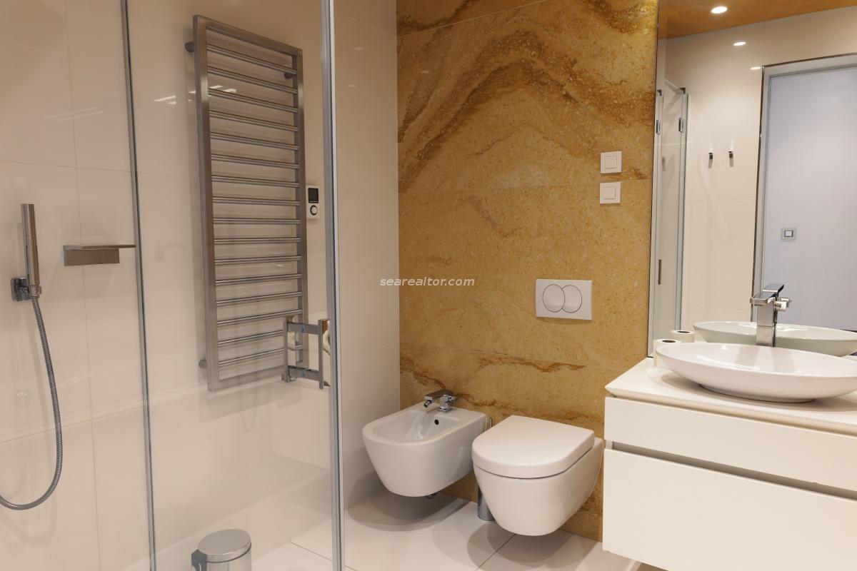 Luxury 2-Bedroom Apartment with Jacuzzi & Sea View – Dukley Gardens, Budva 16