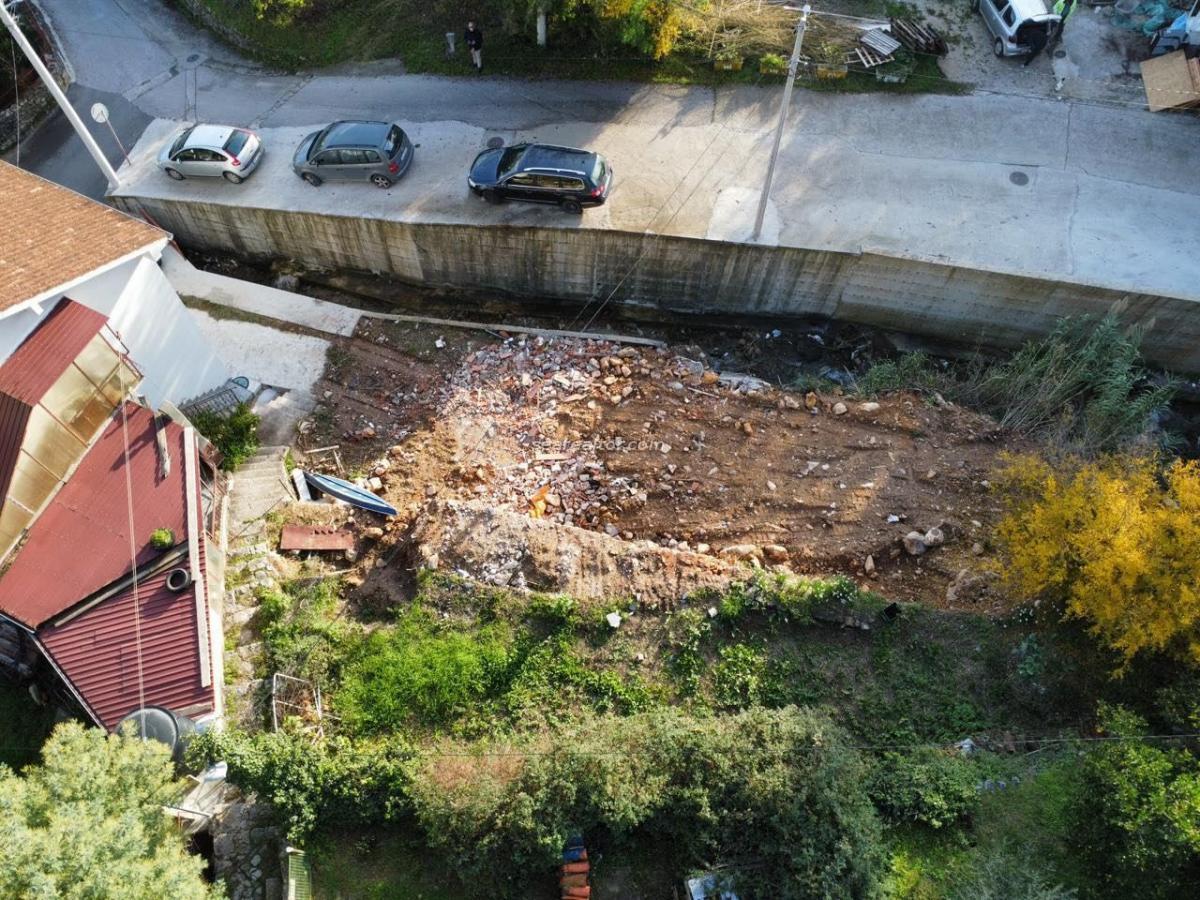 Nekretnina u Herceg Novom, 800m² 2