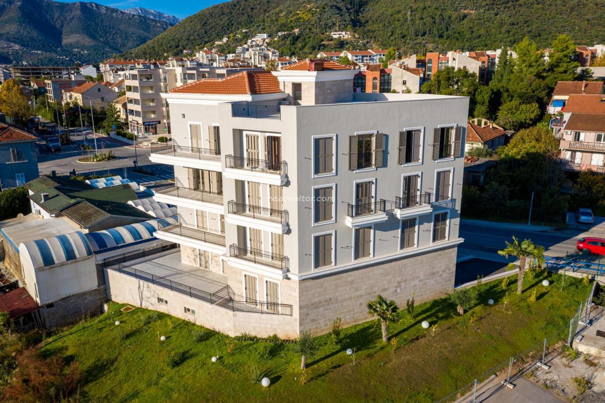 Spacious 2-Bedroom Apartment with Sea View in Tivat 2
