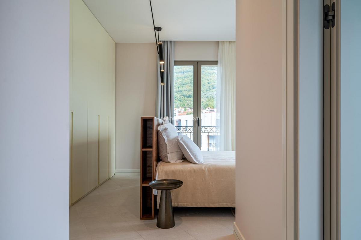 Spacious 2-Bedroom Apartment with Sea View in Tivat 15