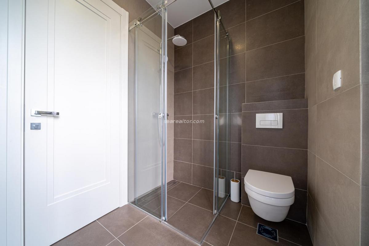 Spacious 2-Bedroom Apartment with Sea View in Tivat 20