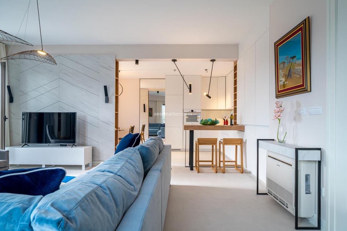 Spacious 2-Bedroom Apartment with Sea View in Tivat 23