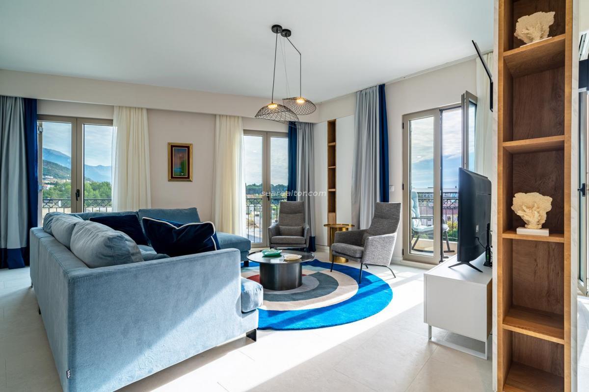 Spacious 2-Bedroom Apartment with Sea View in Tivat 27