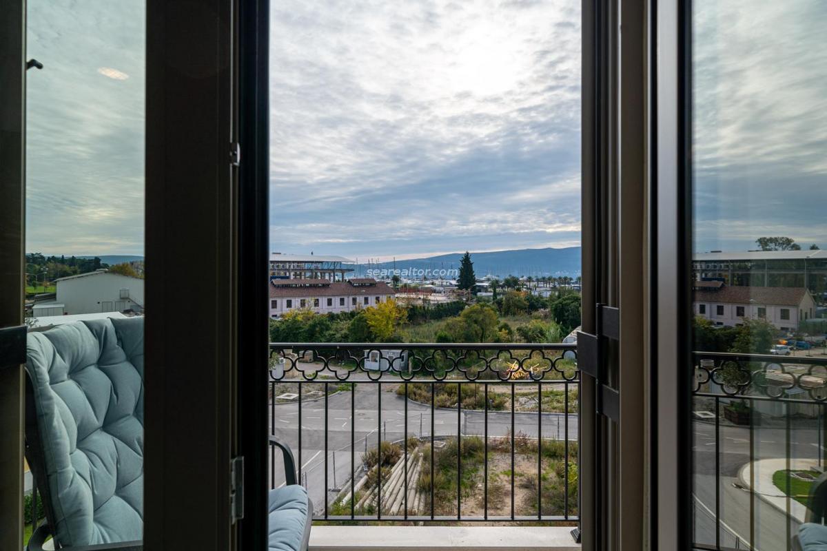 Spacious 2-Bedroom Apartment with Sea View in Tivat 29