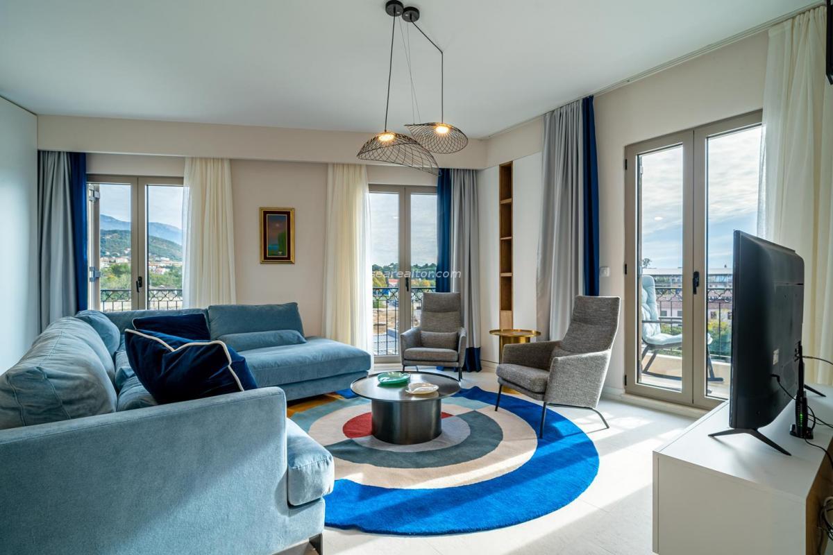 Spacious 2-Bedroom Apartment with Sea View in Tivat 4