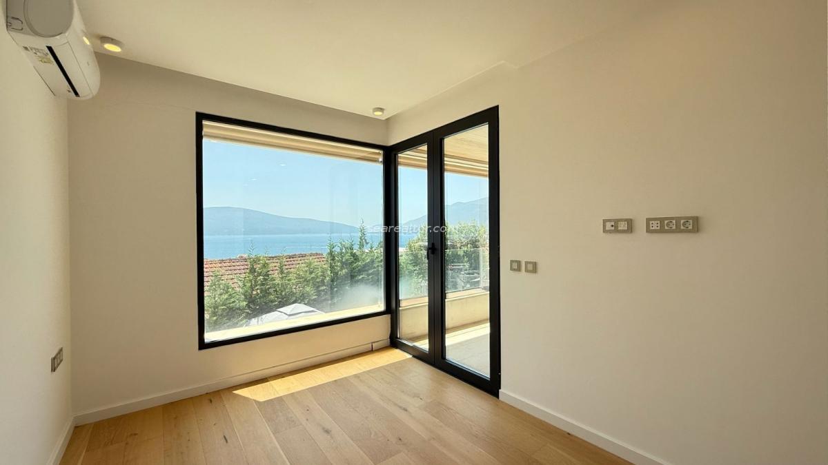 Dvosoban stan u Tivtu, 103m² — 2