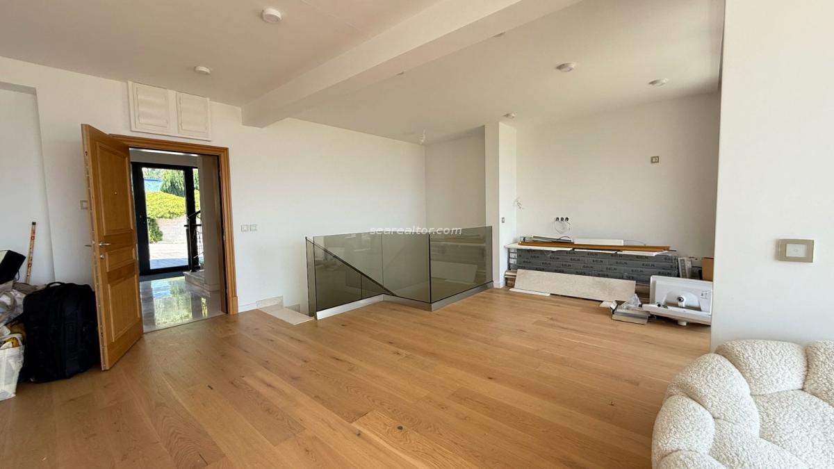 Dvosoban stan u Tivtu, 103m² — 3