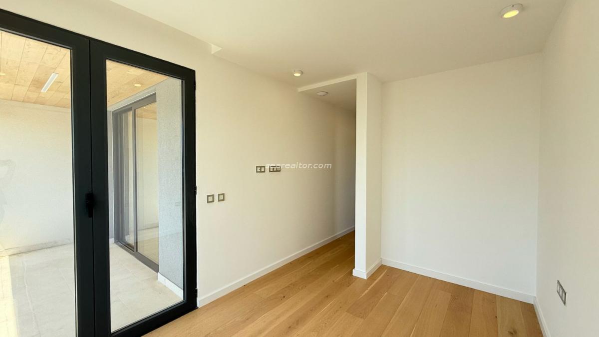 Dvosoban stan u Tivtu, 103m² — 5