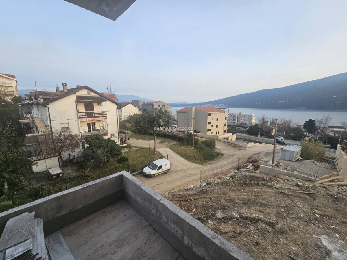 Двухкомнатная квартира с видом на море в Дженовичах, Херцег-Нови 2