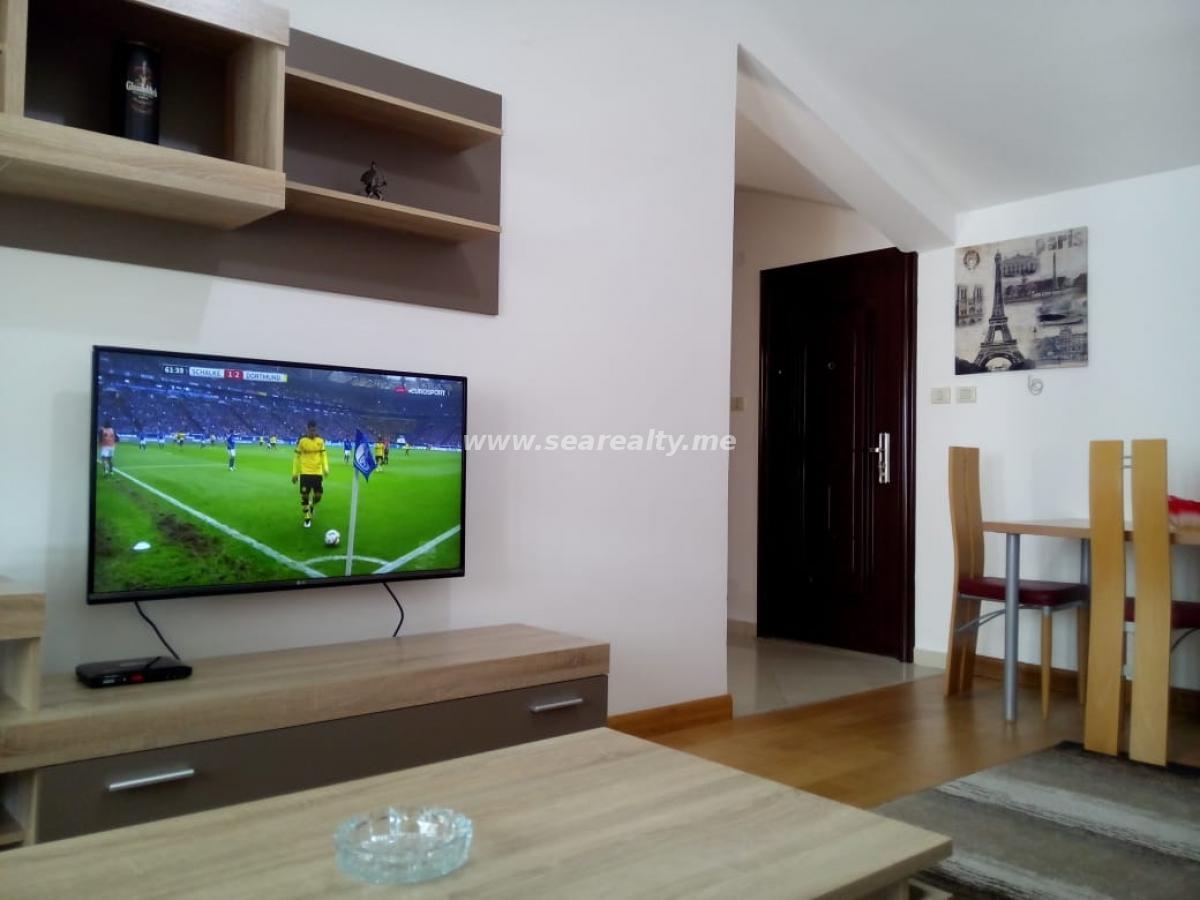 Stan u Budvi, 52m²