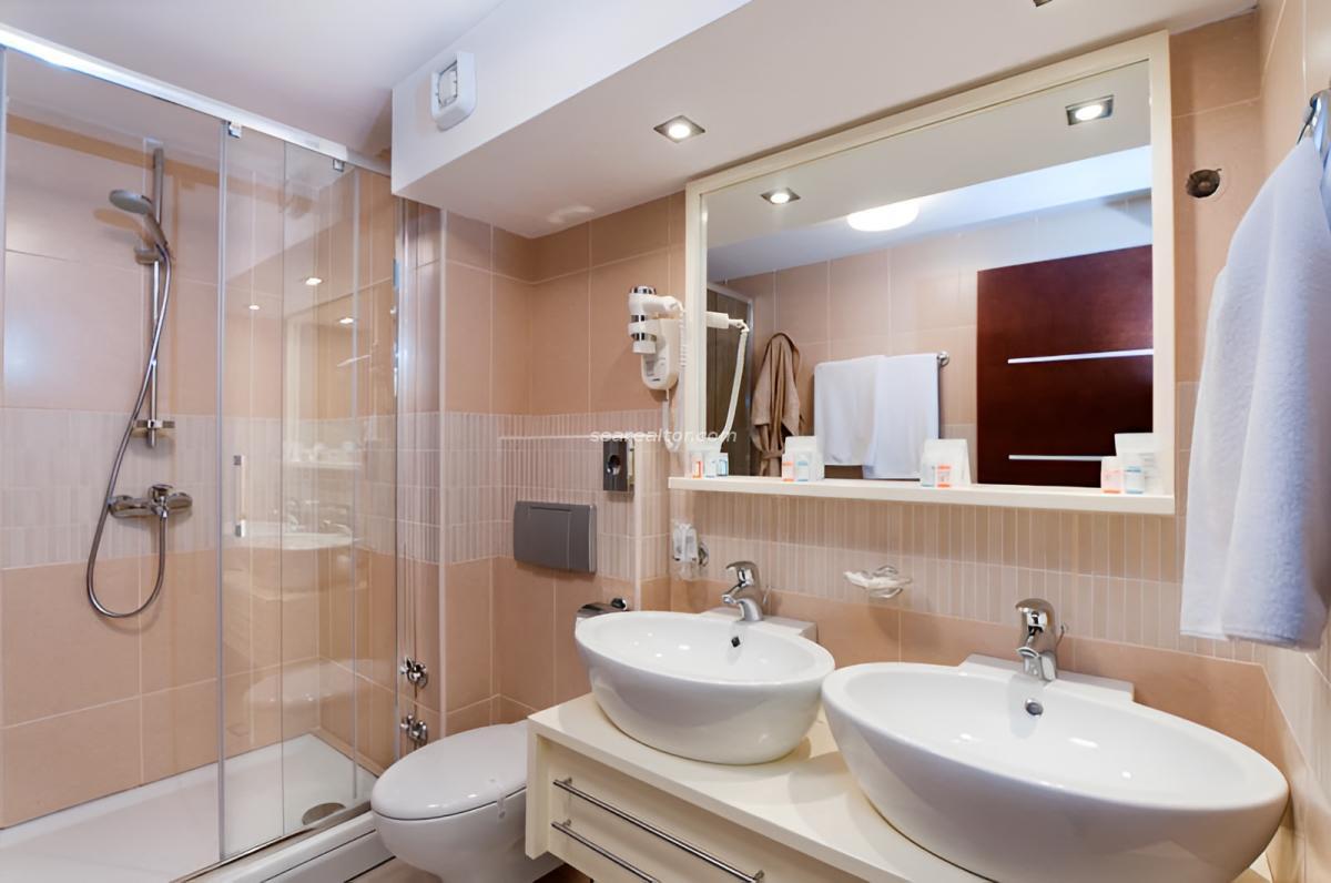 Hotel zum Verkauf in Igalo, Herceg Novi 24