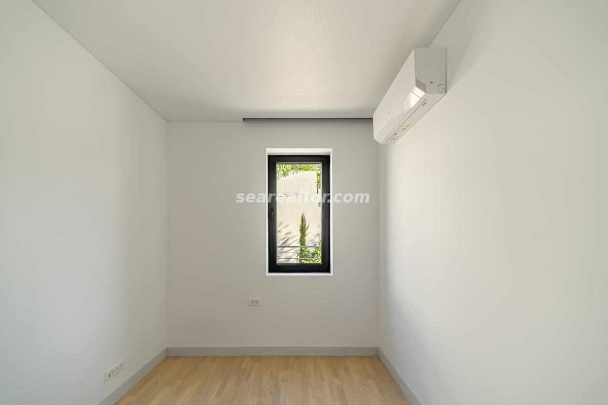 Modern Townhouses with Panoramic Views of Tivat Bay 9