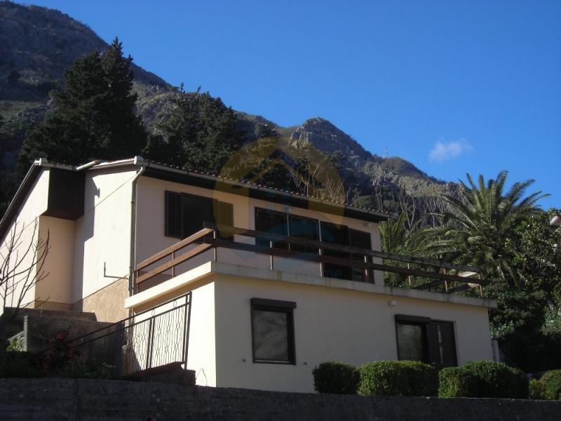 Kuća u Kotoru, 104m² 4