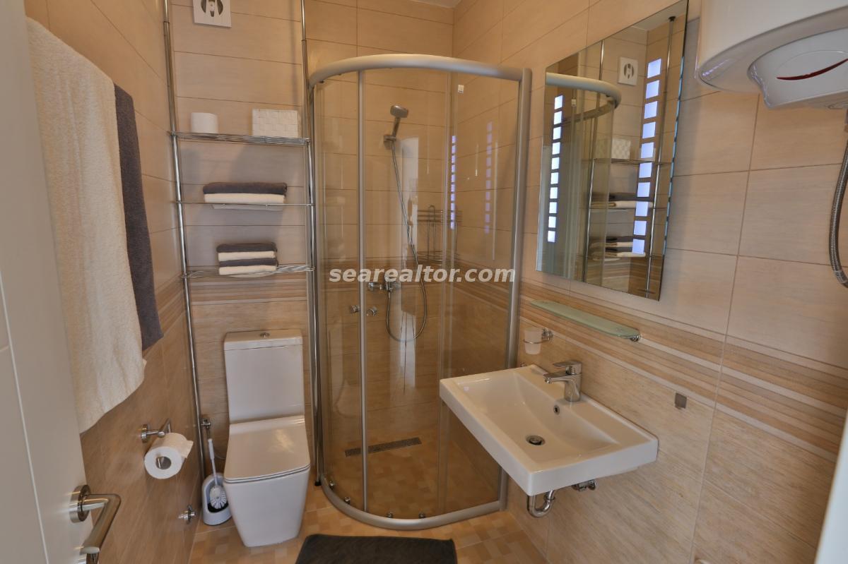Denizden 250 m Uzaklıkta, Đuraševići, Tivat'ta Satılık 9 Daireli Konaklama Binası 16