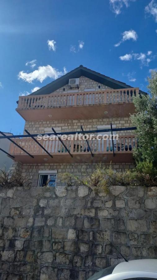 Kuća u Tivtu, 200m²