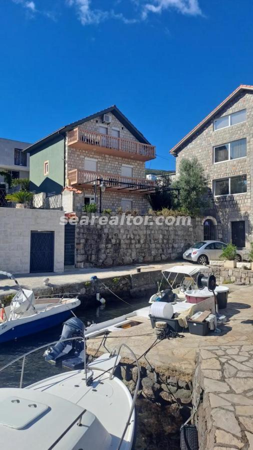 Kuća u Tivtu, 200m² 3