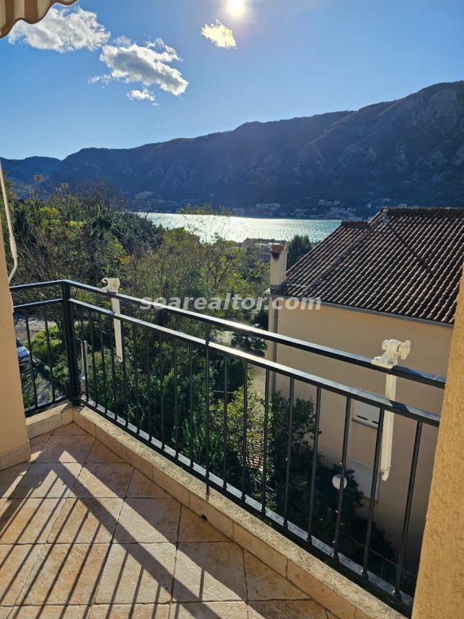 Trosoban stan u Kotoru, 88m²