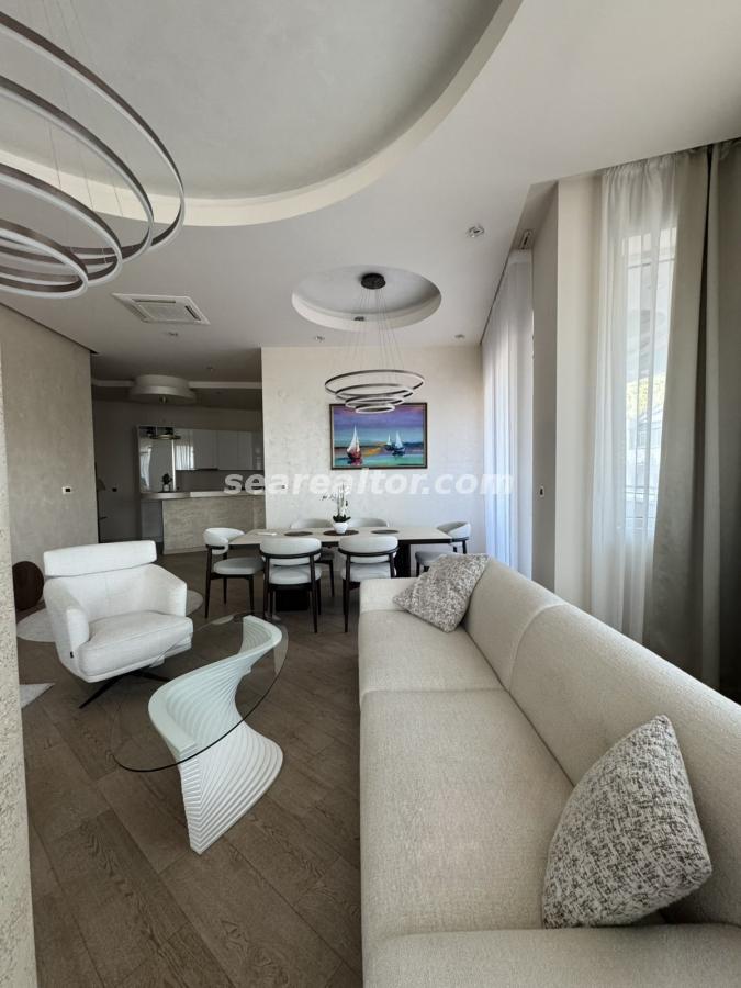 Luxurious two-bedroom apartment on Jadranski Boulevard, Budva 2