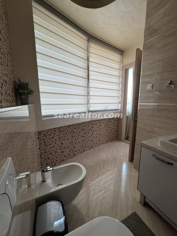 Luxurious two-bedroom apartment on Jadranski Boulevard, Budva 11