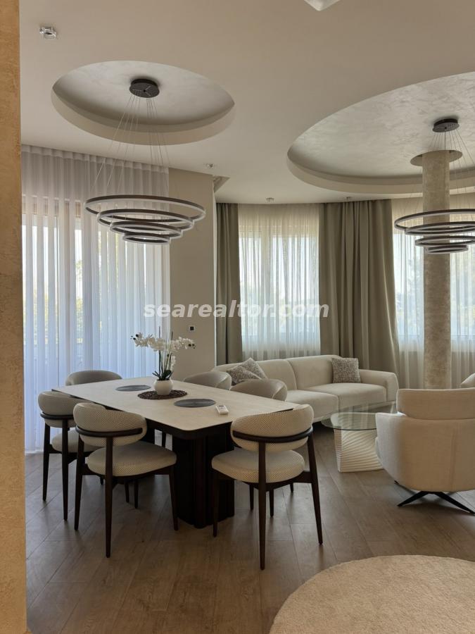 Luxurious two-bedroom apartment on Jadranski Boulevard, Budva 4