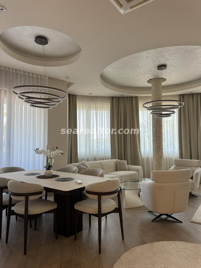 Luxurious two-bedroom apartment on Jadranski Boulevard, Budva 5