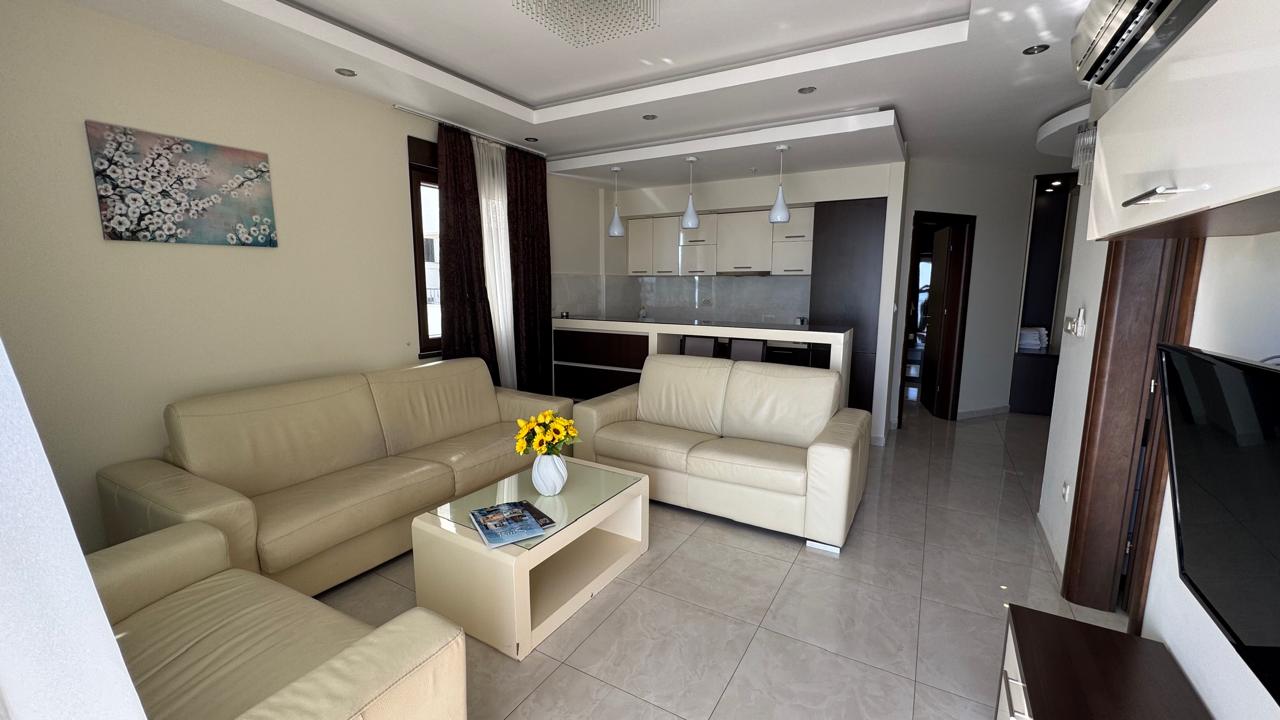 Two-bedroom apartment 80 m² with sea view – Bečići, Budva — 2