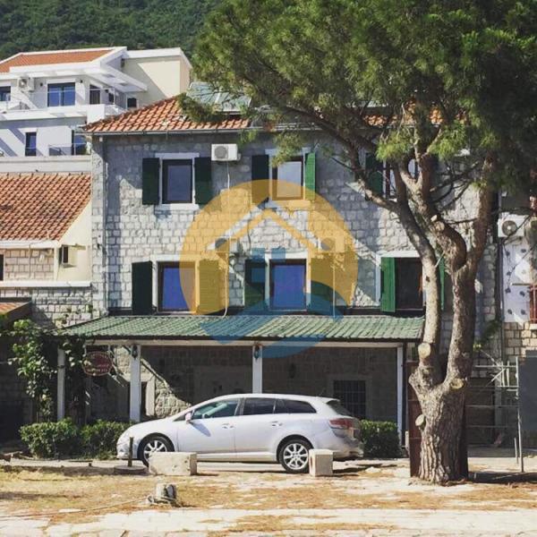 Nekretnina u Herceg Novom, 450m²