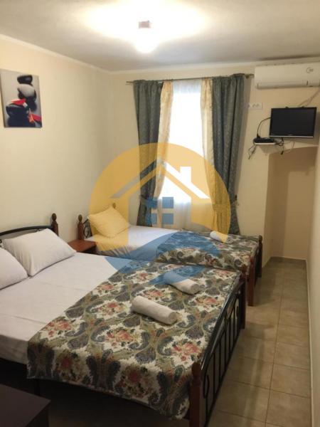 Nekretnina u Herceg Novom, 450m² 22