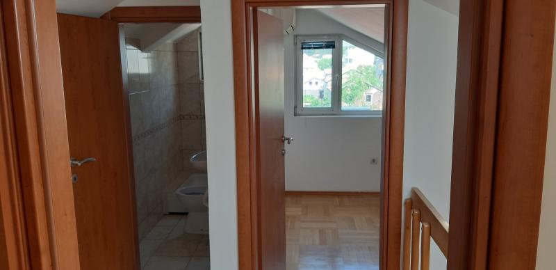 Trosoban stan u Kotoru, 108m² 6