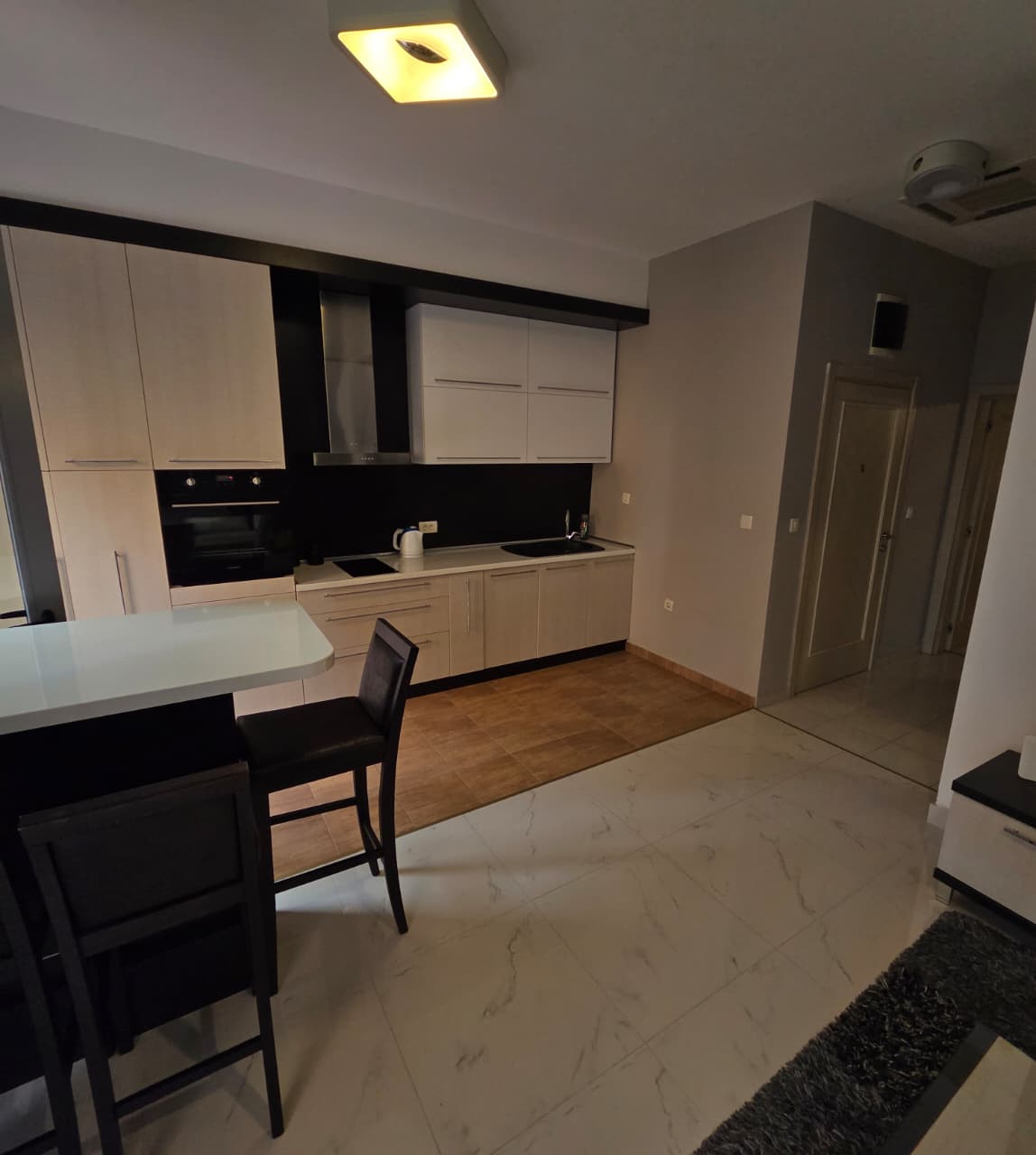 Modern one-bedroom apartment with sea view - Opatovo, Tivat — 4