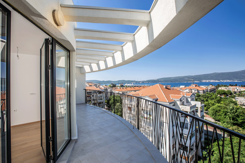 Trosoban stan u Tivtu, 143m² 2